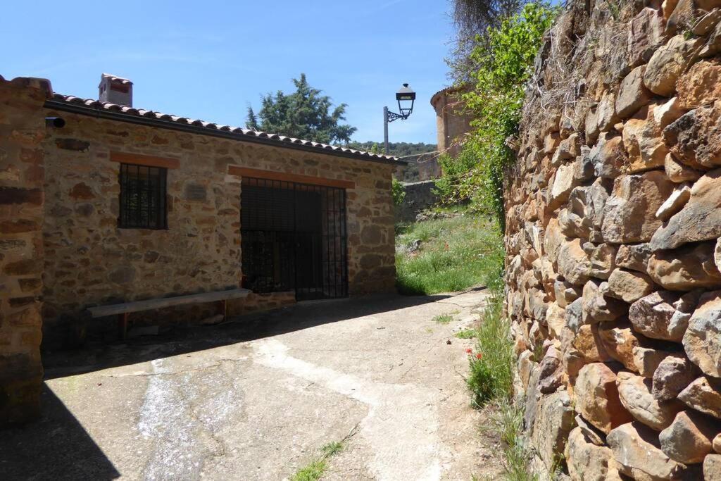 Casa Rural El Silvestrito Valdegena Exterior photo